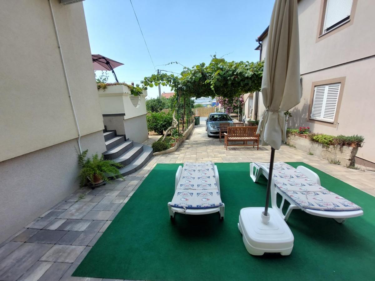 Apartman Lovre Задар Екстер'єр фото
